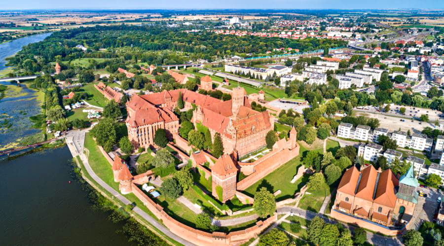 We offer a diverse selection of car rental options in Malbork.